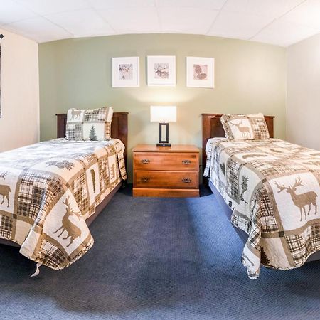 בר הרבור Acadia Pines Motel מראה חיצוני תמונה